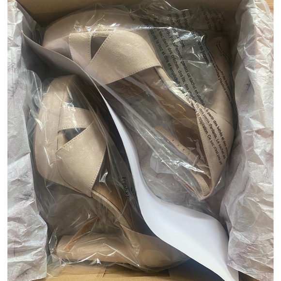 NWT - Brand New Jessica Simpson Irbella Platform Sandal Beige MicroSuede 8.5 - Picture 6 of 10